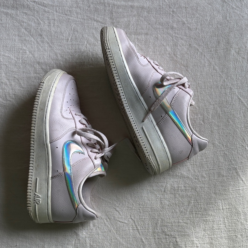 Nike Air Force 1 Sneakers in Iridescent and light pink